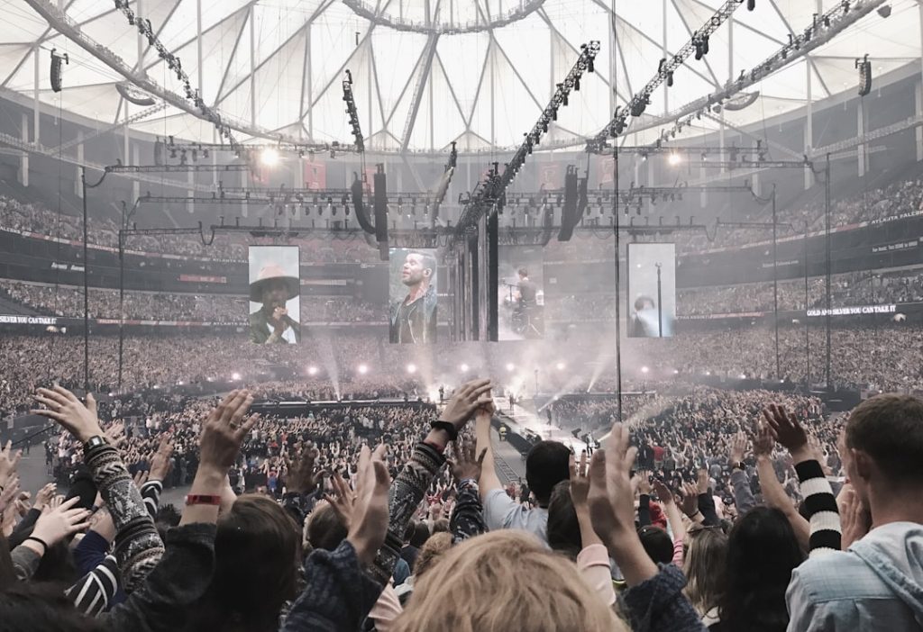 people inside stadium nfl fans cheering, pickem celebration, fantasy football